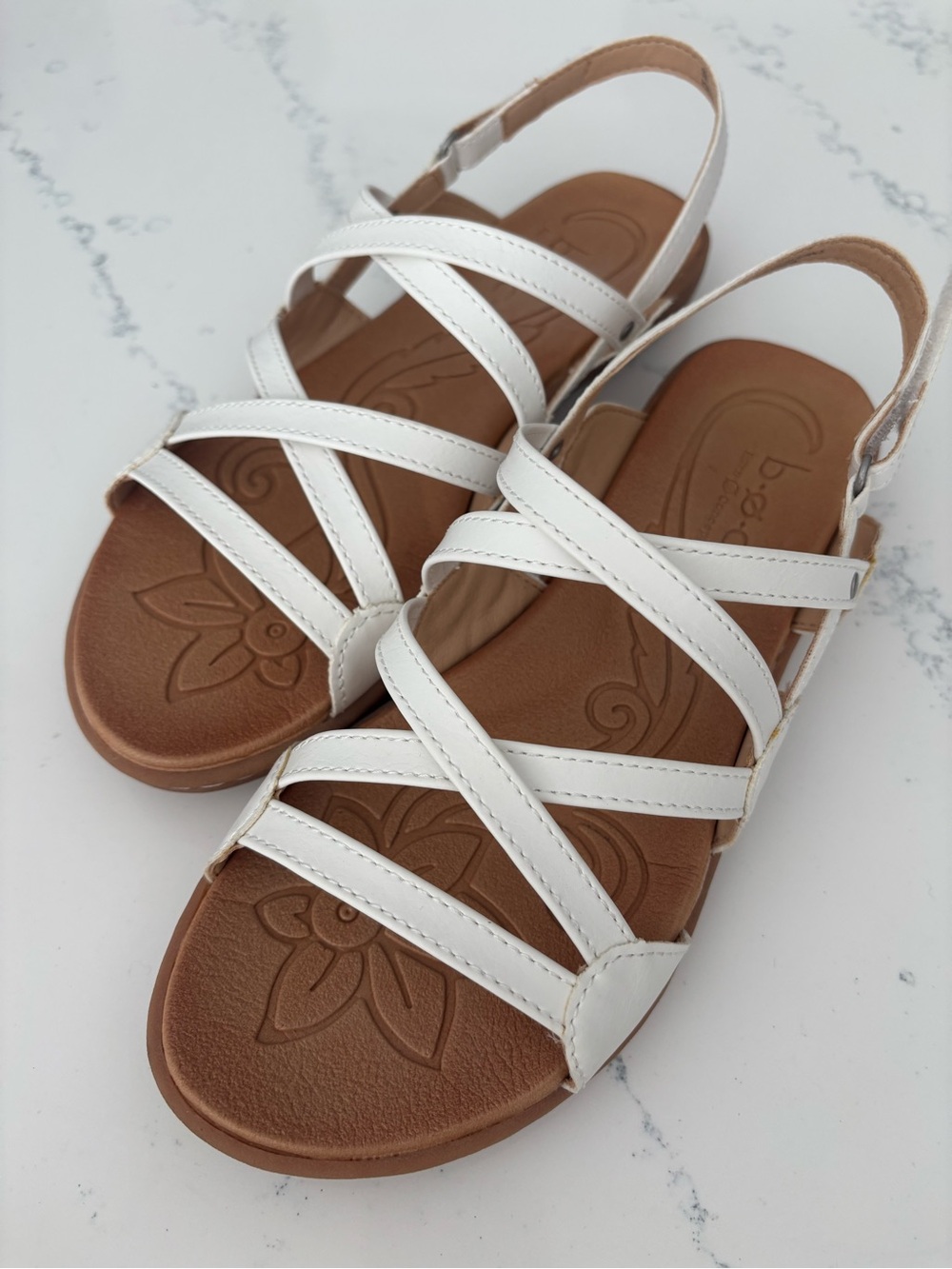 B.O.C. White Strappy Comfort Sandals Size 8 Excellent Condition